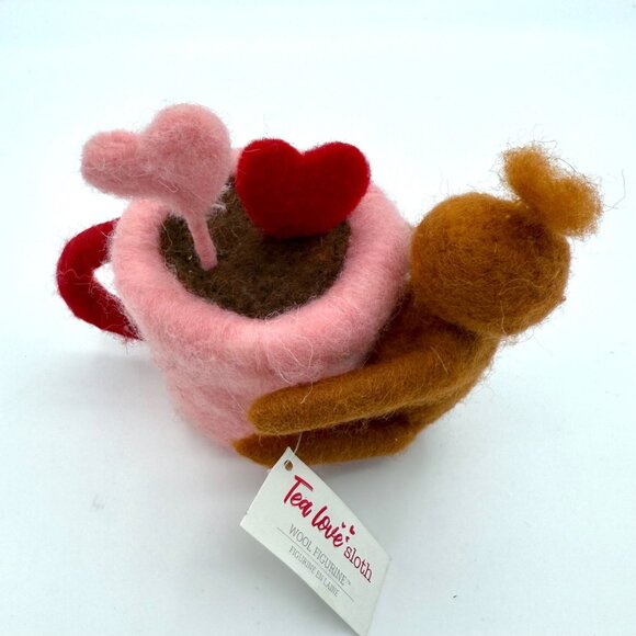 NWT Needle Felt Wool Sloth Figure Tea Love Heart Mug Cute Handmade Valentine Gif - Picture 2 of 6
